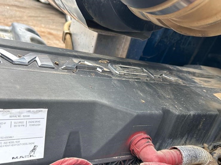 2021-mack-granite-64fr-image-97