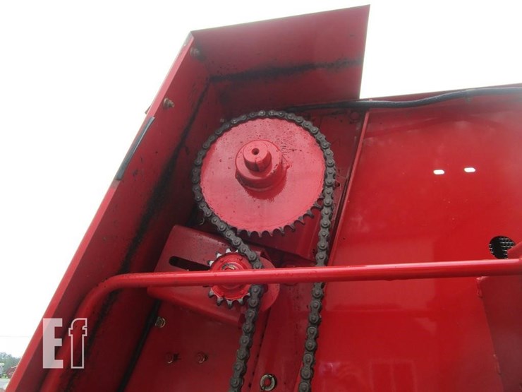massey-ferguson-1745-image-11