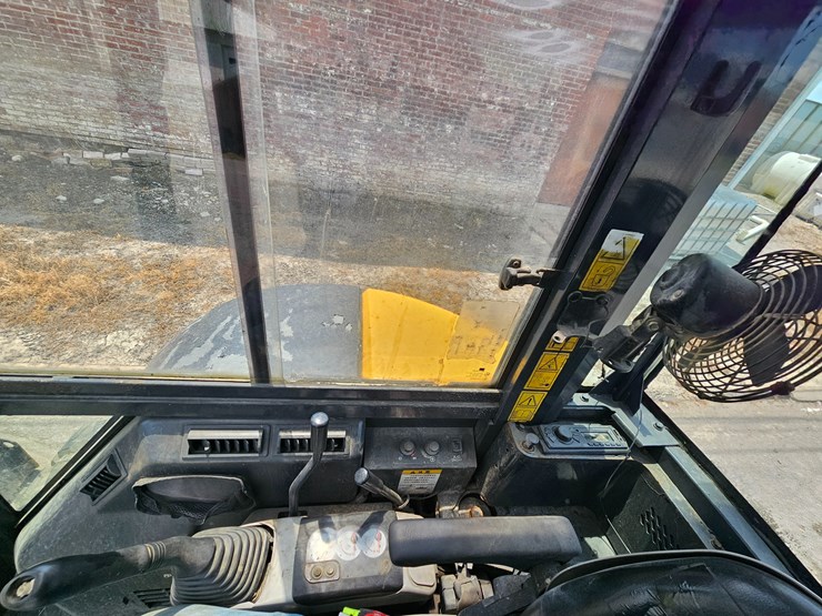 2018-komatsu-pc55mr-image-47