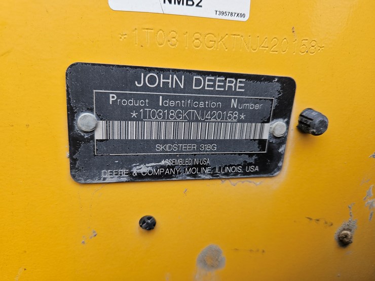 2022-deere-318g-image-14