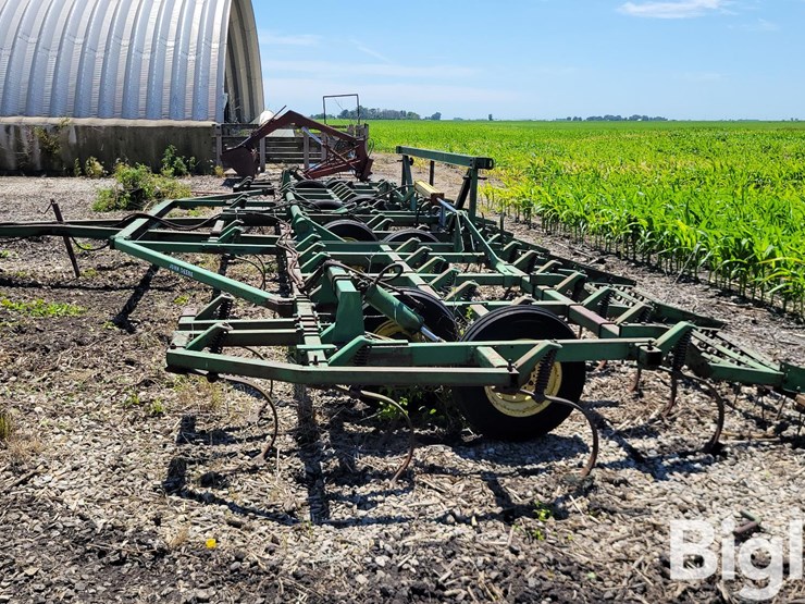 john-deere-1010-image-8
