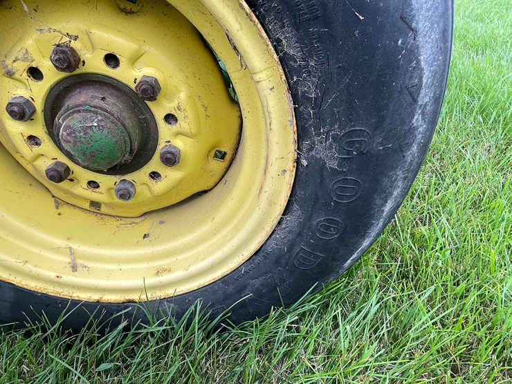 john-deere-446-image-10