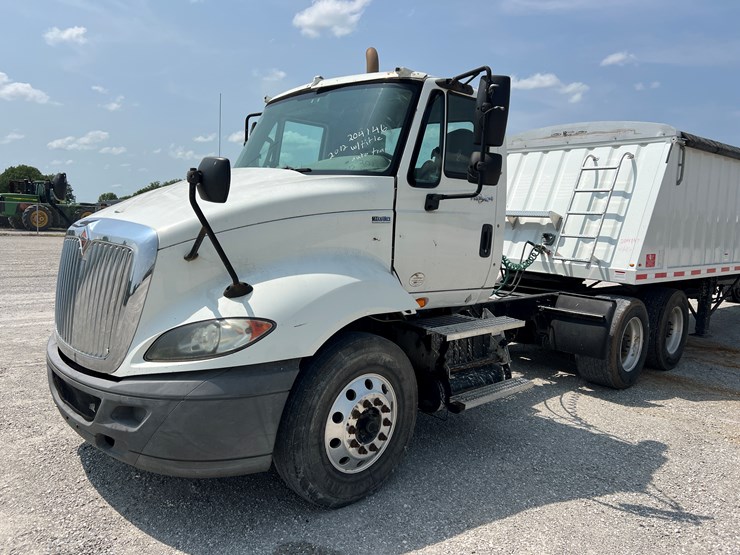 2011-international-prostar-image-21