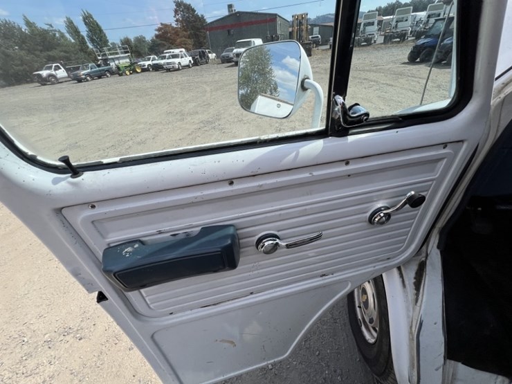 1992-chevrolet-g20-image-28