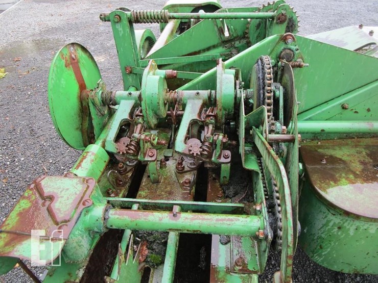 john-deere-24t-image-5