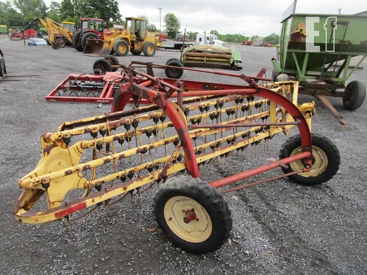 new-holland-260-image-4