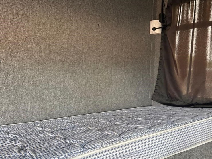 2018-ford-f650-sd-image-24