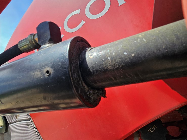 2004-mccormick-cx105-image-87