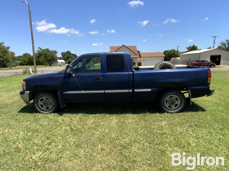2002-gmc-sierra-1500-image-8