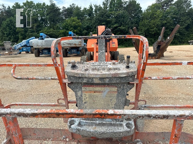 2014-jlg-660sj-image-15
