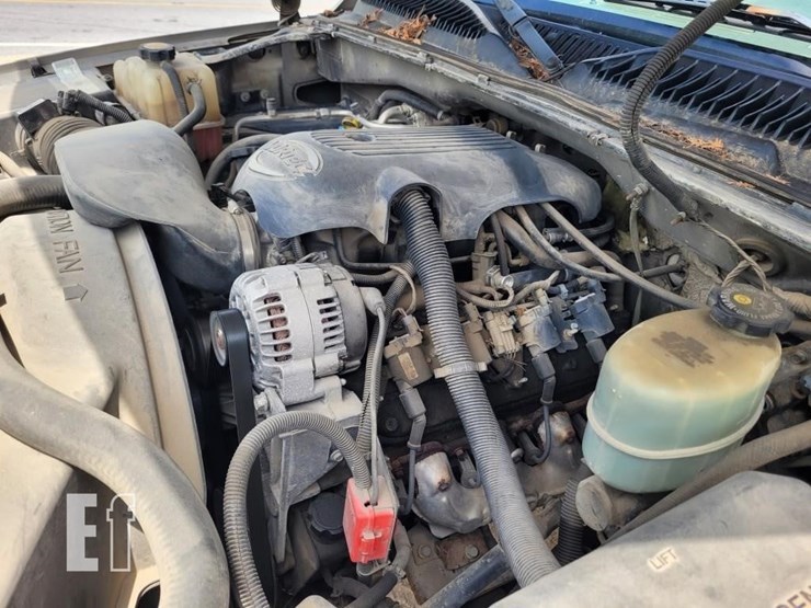 2001-chevrolet-silverado-2500-image-13