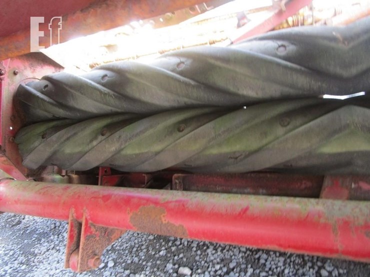 new-holland-472-image-6