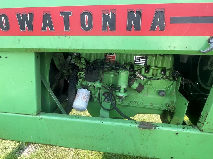 #1061-•-owatonna-260-swather-with-conditioner-image-33
