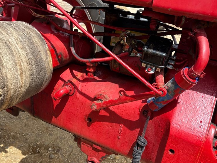 farmall-super-h-tractor-image-11