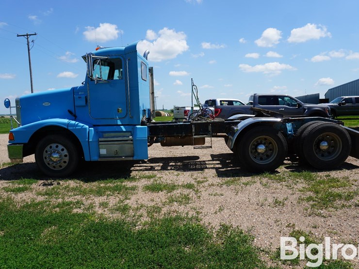 1996-peterbilt-377-image-8