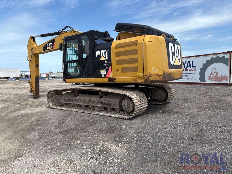 2017-caterpillar-326fl-image-4