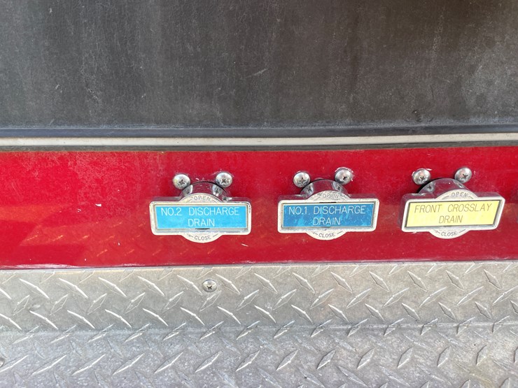 #1017-•-1985-retired-firetruck-(has-wi-title)-image-80