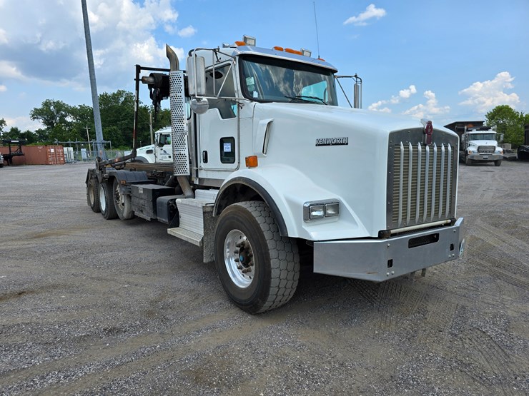 2012-kenworth-t800-image-65