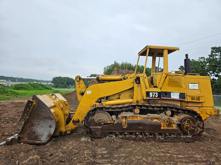 1984-caterpillar-973-image-5