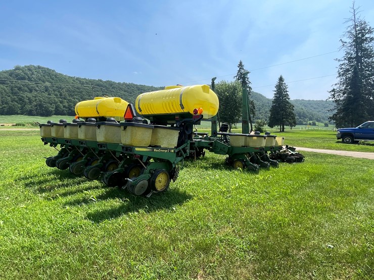 john-deere-7200-image-7