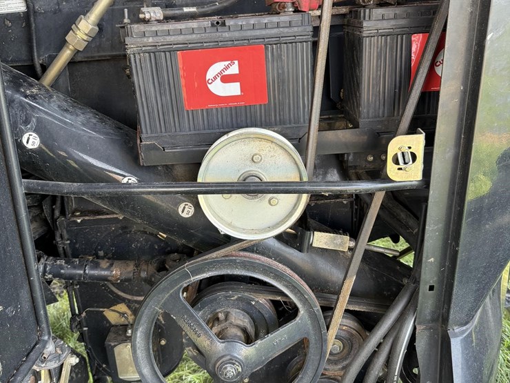 new-holland-cr960-image-25