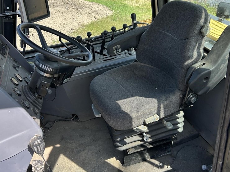1997-caterpillar-ch85d-image-53