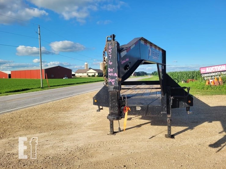 2014-big-tex-24-foot-gooseneck-trailer-image-3