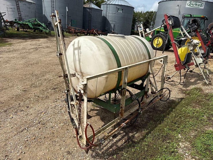 3pt-sprayer-with-booms-image-6