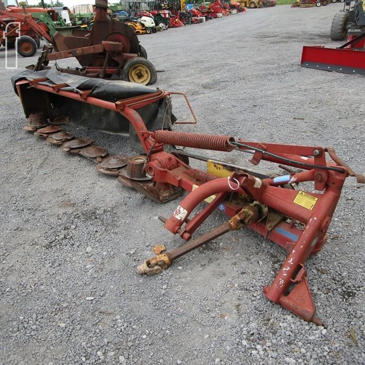 NEW HOLLAND 465