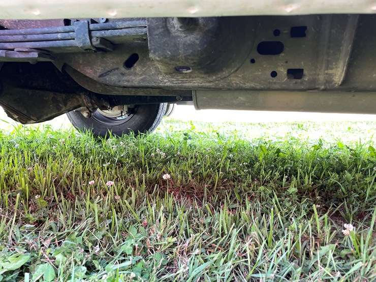 #1033-•-2023-chevy-express-van-(has-wi-salvage-title)-image-85