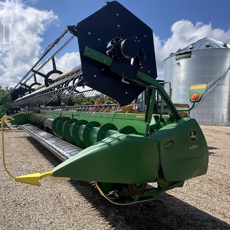 JOHN DEERE 635F