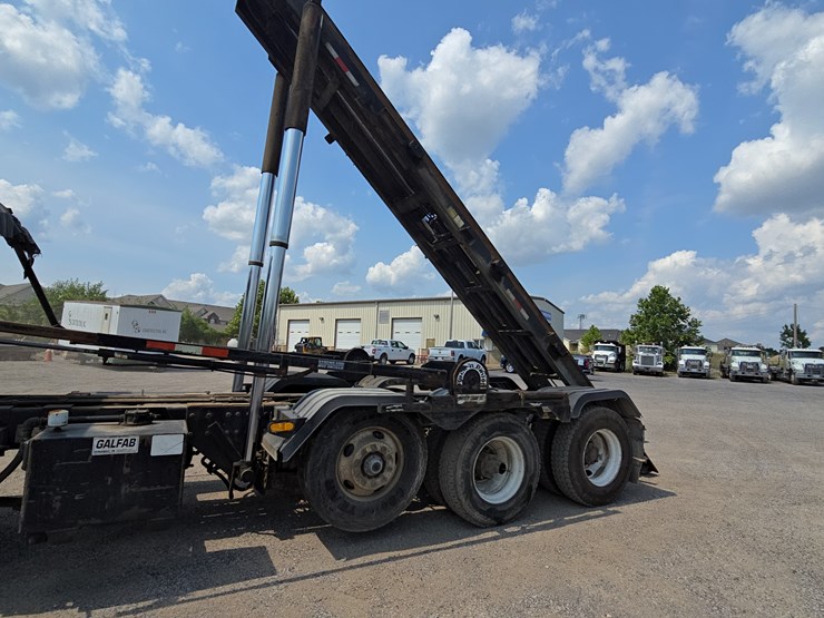 2012-kenworth-t800-image-161