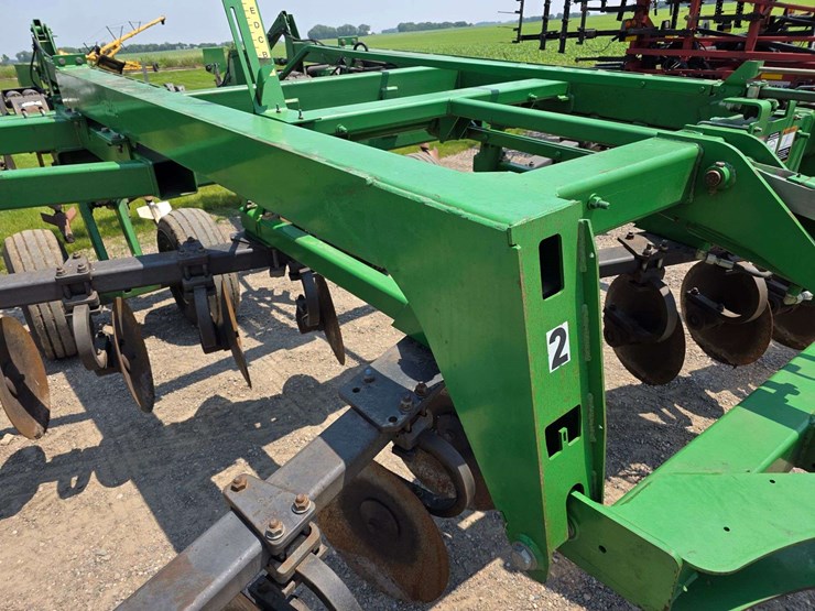 john-deere-2700-image-43