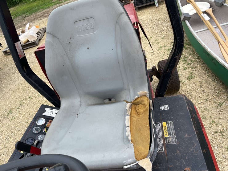 #1075-•-toro-lawn-mower-image-24