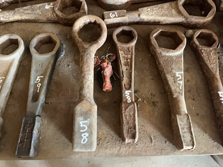 hammer-wrenches-2pcs-support-equipment-image-1