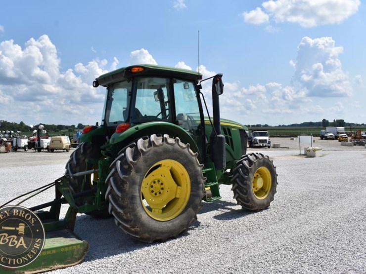 2017-john-deere-6120e-image-13