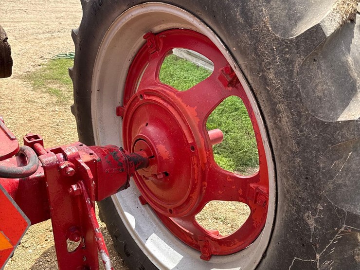farmall-super-h-tractor-image-5