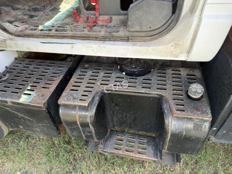 #202-•-1996-gmc-flatbed-dump--6--speed-manual-image-23