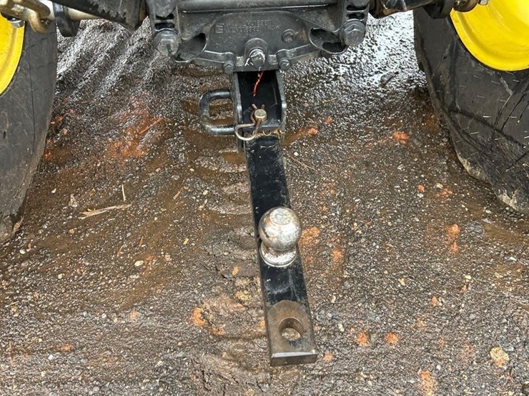 2022-john-deere-3032e-image-6