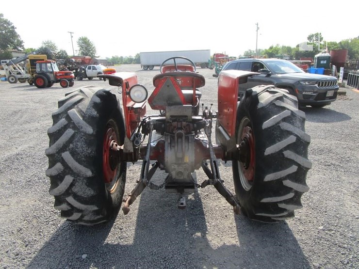 massey-ferguson-175-image-7