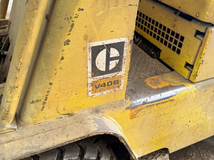 cat-forklift-image-3