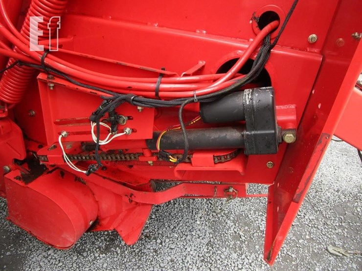 massey-ferguson-1745-image-5
