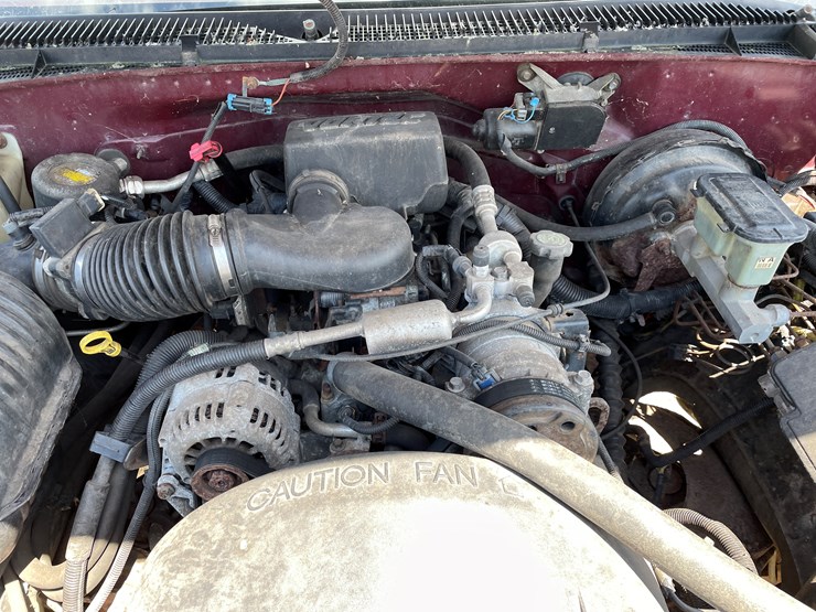 #1046-•-1996-chevrolet-truck-(has-wi-rebuilt-title)-image-37