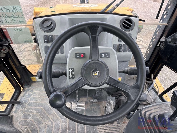 2018-caterpillar-416f2-image-8