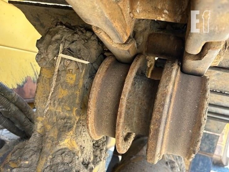 2017-caterpillar-d6n-lgp-image-30