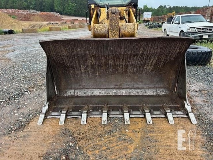 2001-caterpillar-953c-image-26