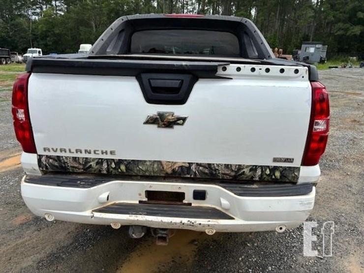 2008-chevrolet-avalanche-1500-image-5