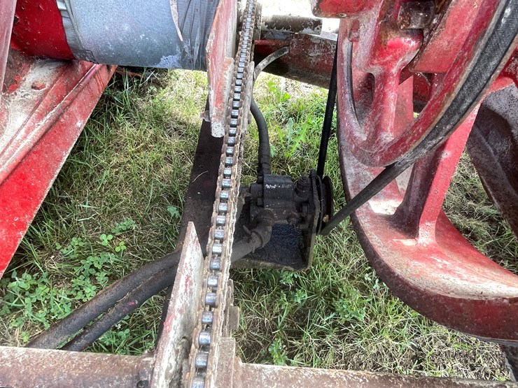 #1078-•-brady-650-feed-grinder-mixer-image-24