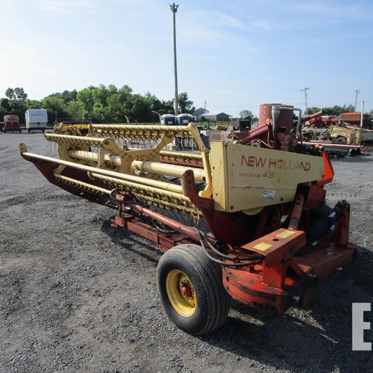 NEW HOLLAND 495