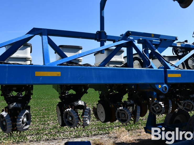 2007-kinze-3600-image-14